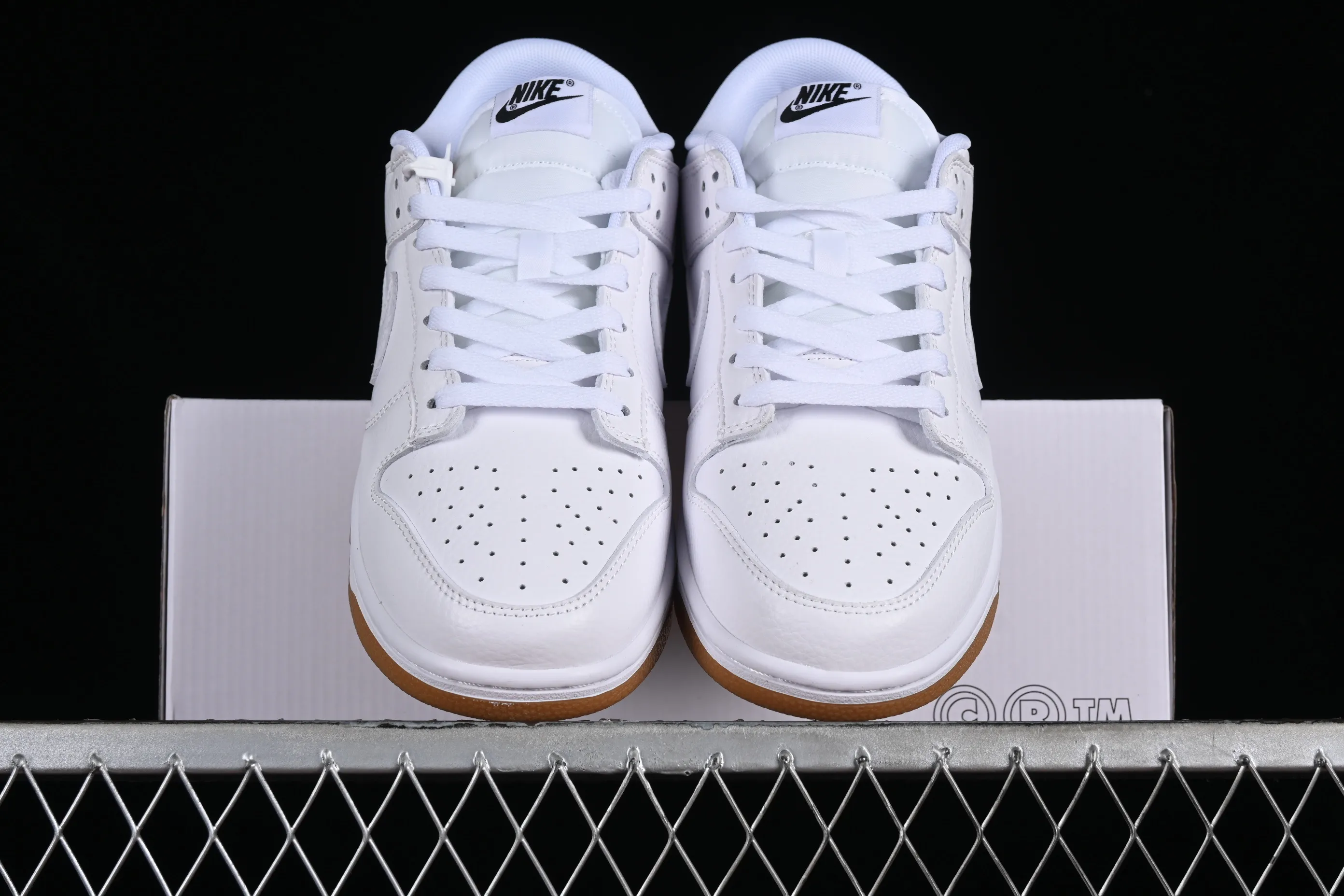 All categories Nk SB Dunk series Nk SB Dunk Low low-top sneakers Nk SB Dunk Low raw rubber white SB low-top casual sneakers 311369-100